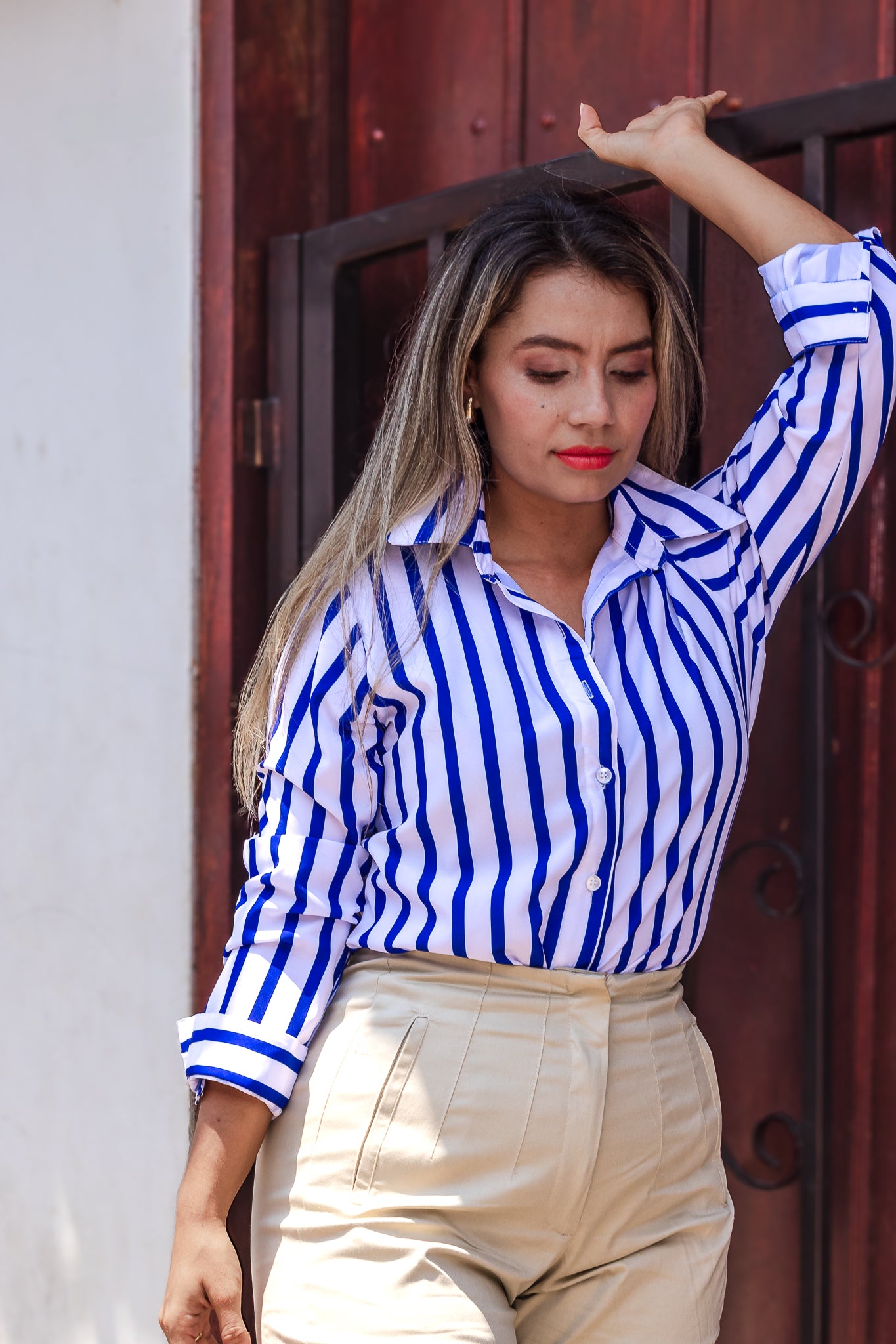 CAMISA SILUETA SEMIAJUSTADA ECO Rayas Rojas